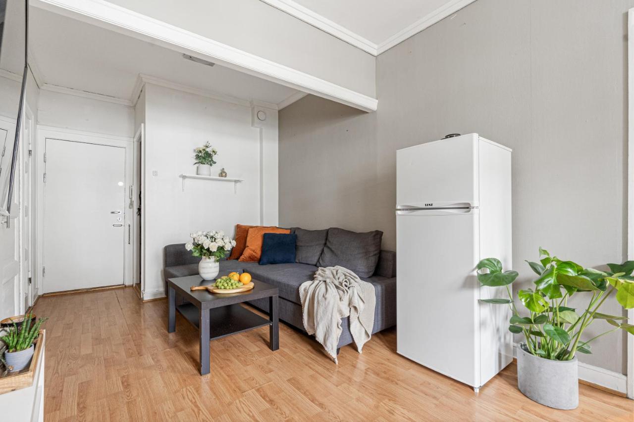 אוסלו Small And Cheap - 6 Ppl - Super Central - Balcony מראה חיצוני תמונה
